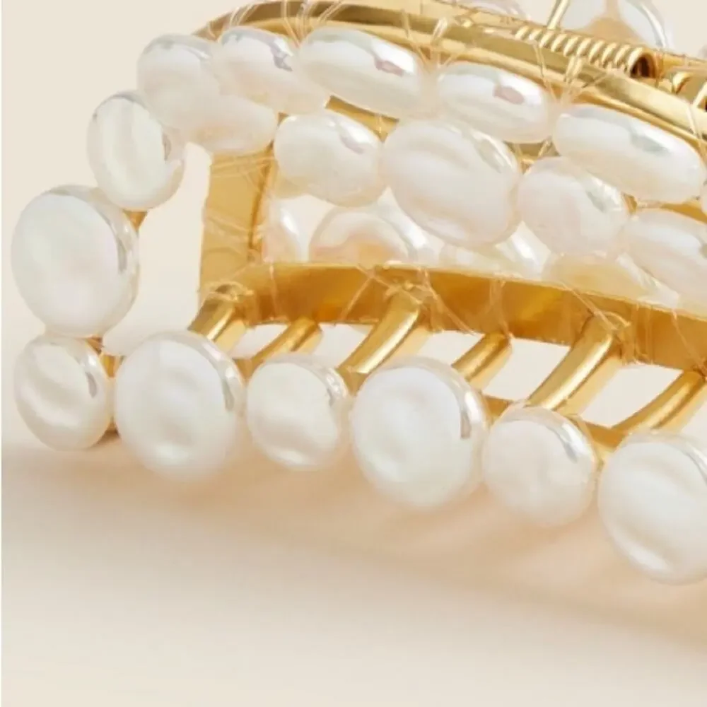 J. Crew Isola Perla claw hair clip